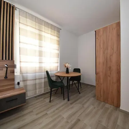Appartement Jeta Studio & *