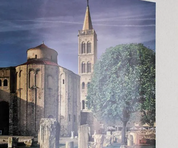 Διαμέρισμα Jeta Studio & Ζαντάρ