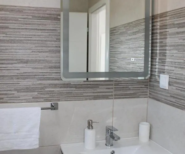 Διαμέρισμα Jeta Studio & *